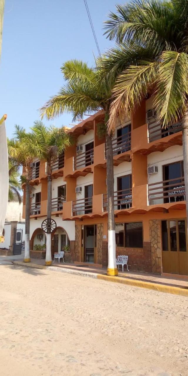 Отель La Rienda Guayabitos Ринкон-де-Гуайябитос Экстерьер фото